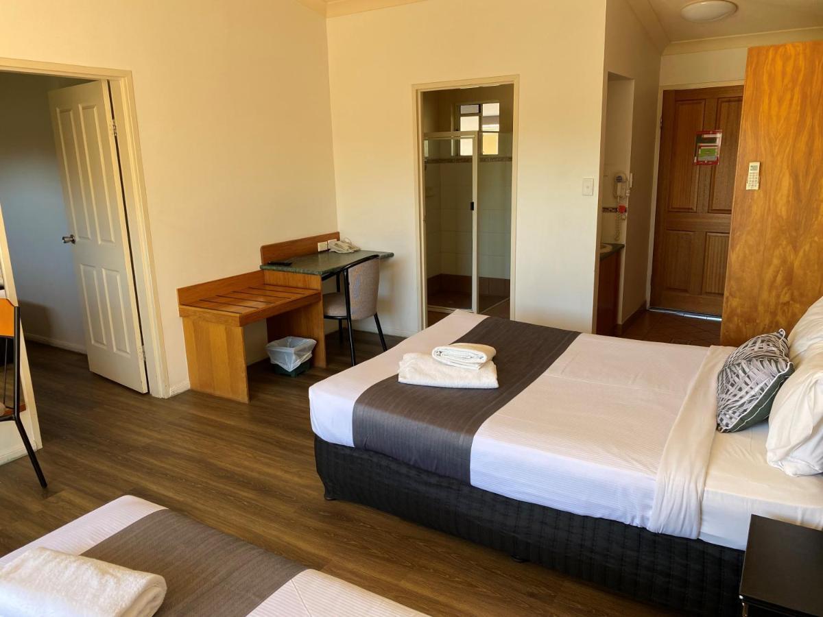 Emerald Explorers Inn Buitenkant foto