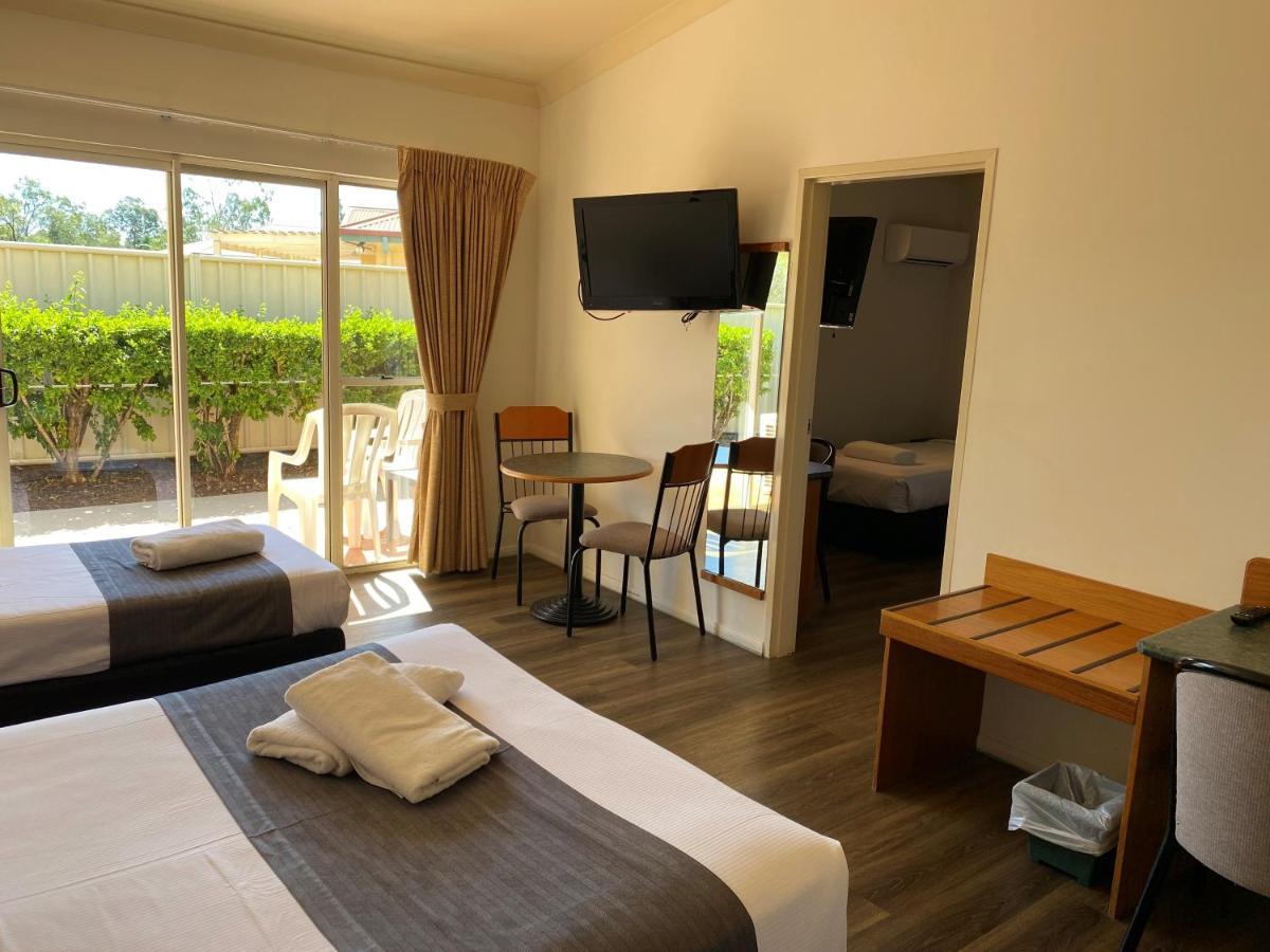 Emerald Explorers Inn Buitenkant foto