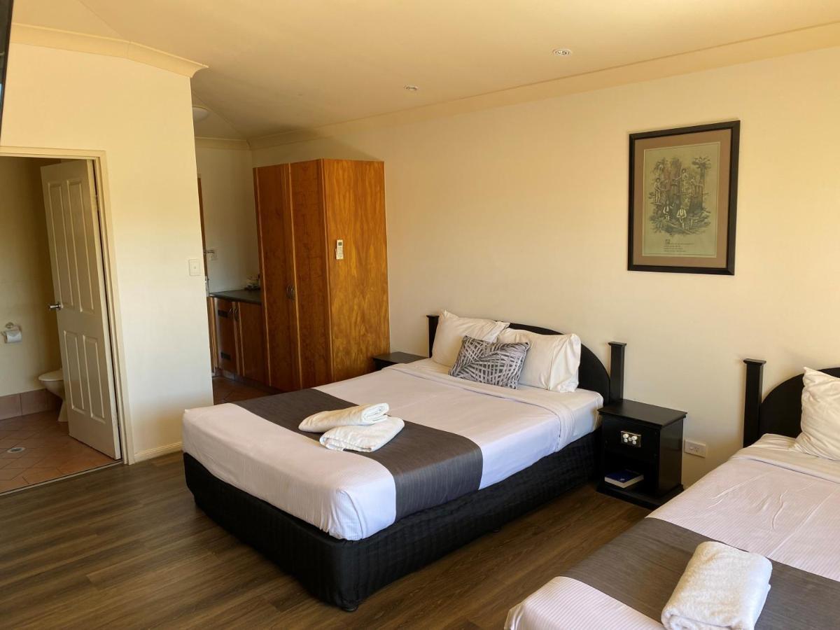 Emerald Explorers Inn Buitenkant foto