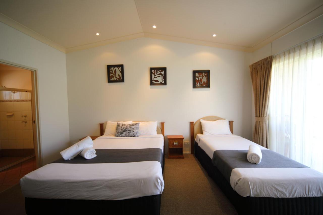 Emerald Explorers Inn Buitenkant foto