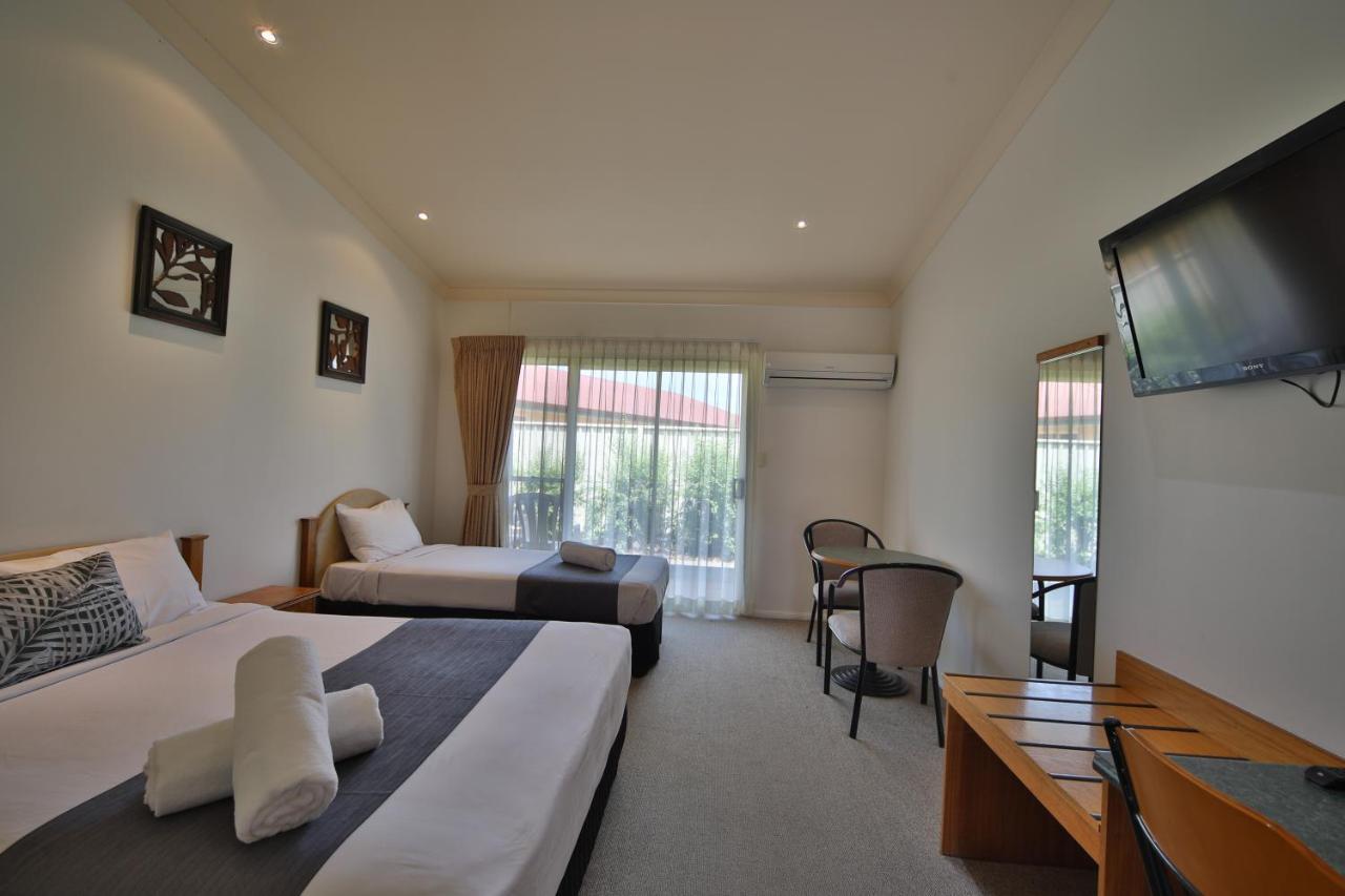 Emerald Explorers Inn Buitenkant foto
