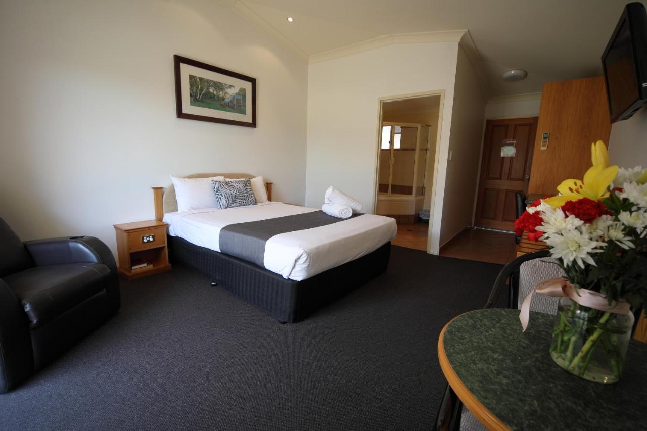 Emerald Explorers Inn Buitenkant foto